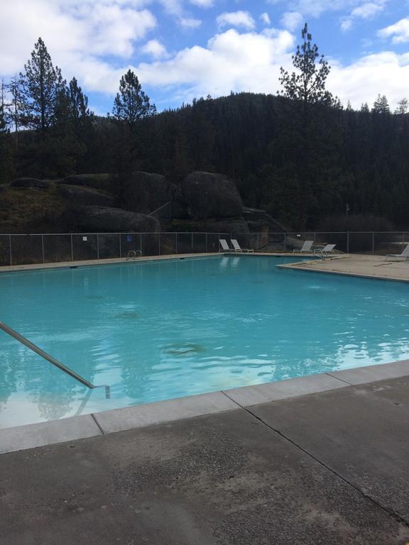 洛洛温泉度假酒店 Lolo Hot Springs 外观 照片